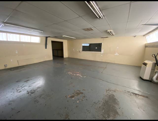 775M² WAREHOUSE TO LET IN ROBERTVILLE